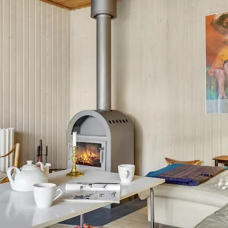 Stunning Home In Gilleleje With Wifi بيت للعطل